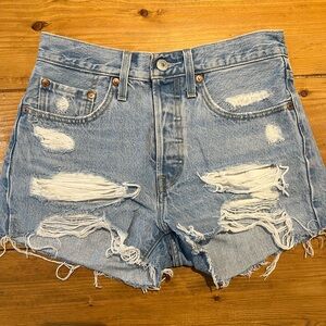 Women’s Levi’s 501 ORIGINAL SHORT IN LUXOR
ANUBIS